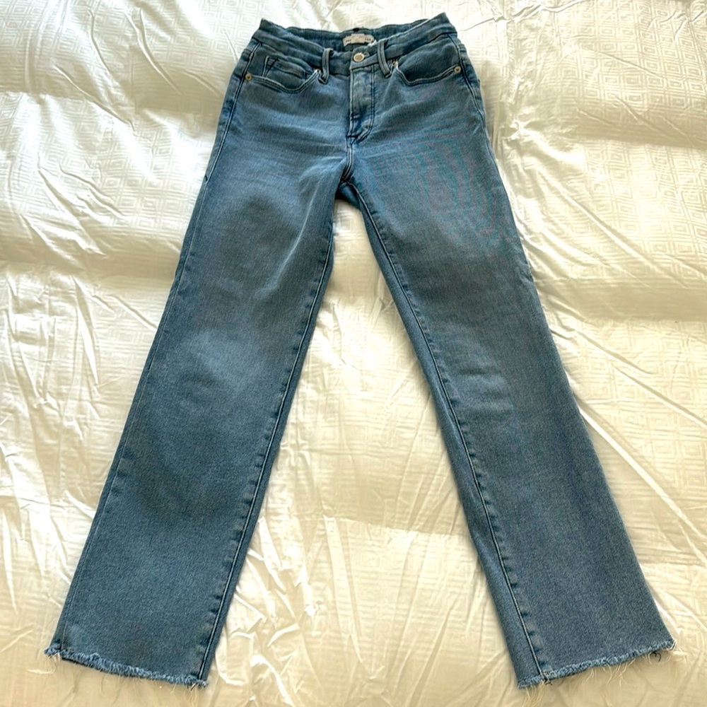 Good American GOOD LEGS STRAIGHT JEANS. Size 2